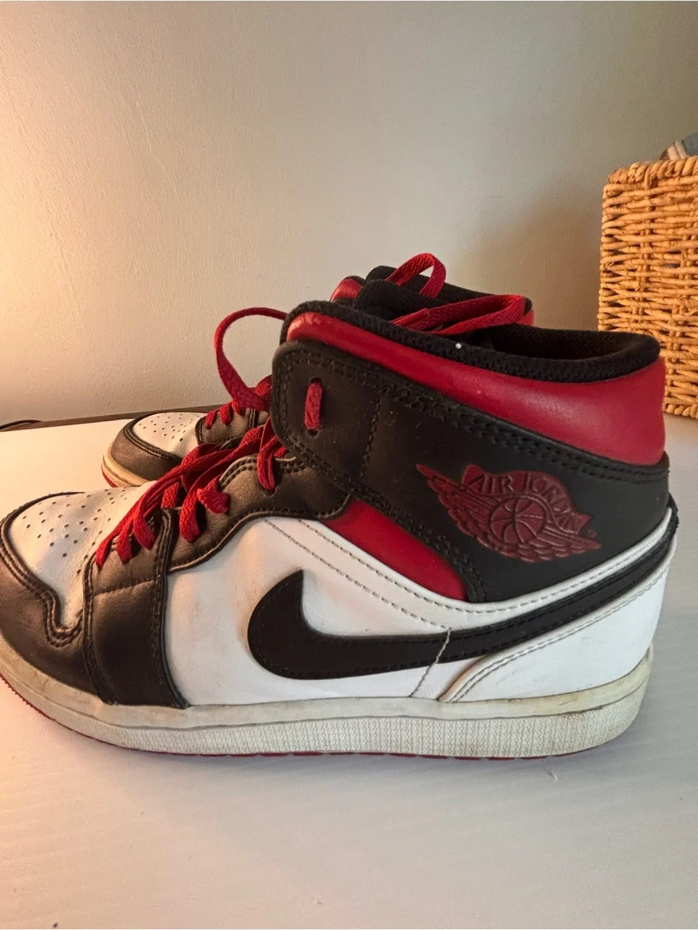 Air Jordan 1 Mid 